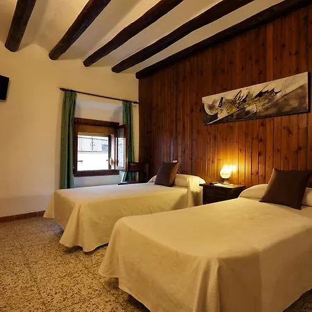 Hostal i Apartaments Populetus